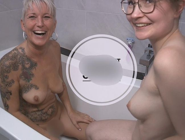 TinyEmily Porno Video: Geiler Lesbo naturs*** Spaß!