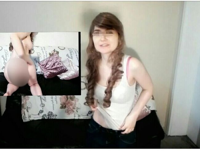 TinyEmily Porno Video: Strippen & wi**sen. Du musst spri**en!